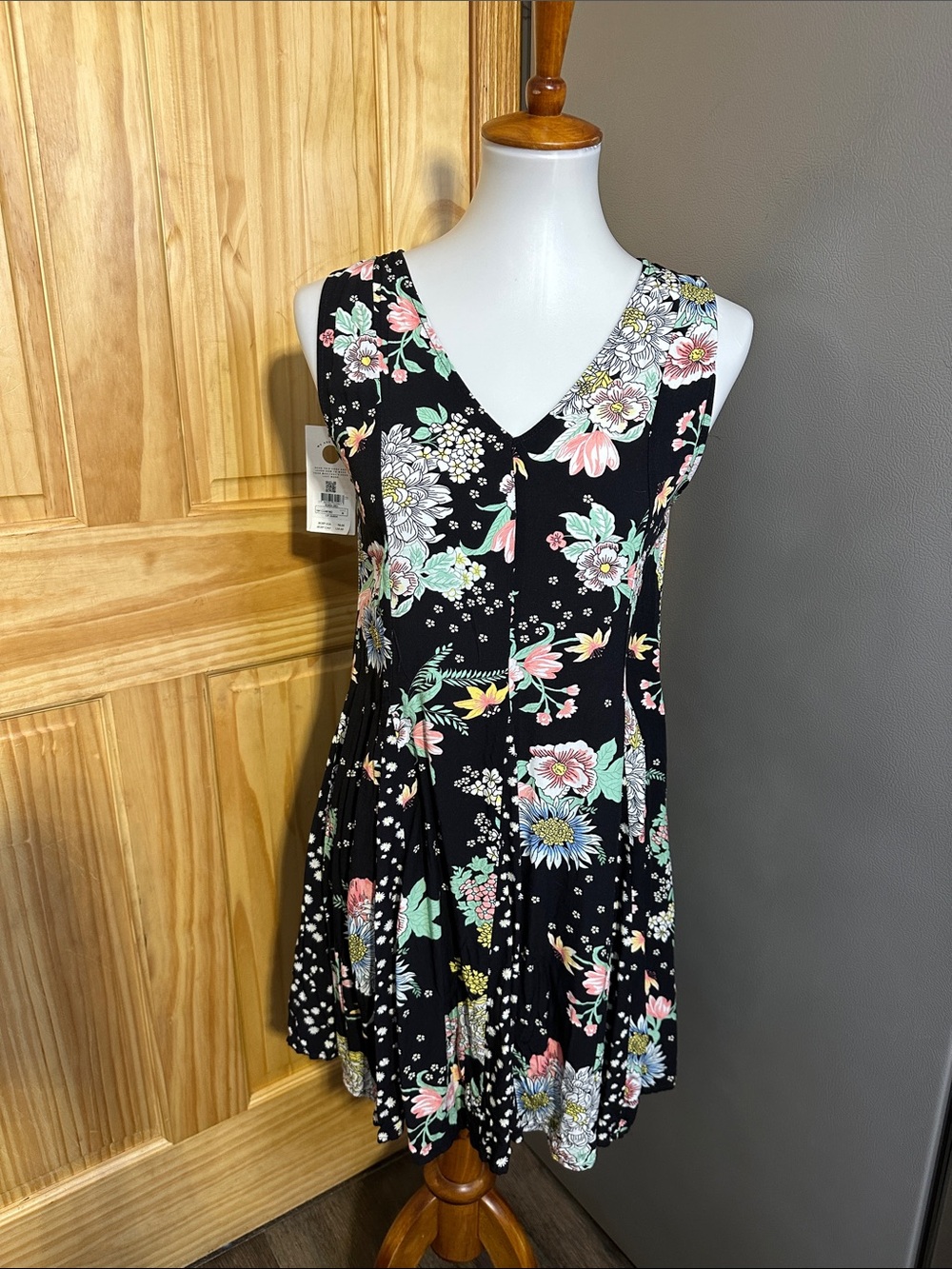 Women’s Maaji Black Floral V-Neck Tassel-Back Dress Size Medium